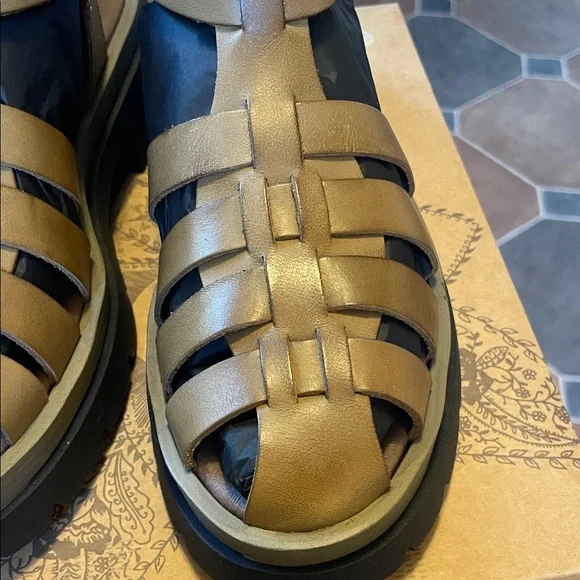 Gold and Black Strappy Delaney Fisherman Platfor Sandals - Picture 5 of 11